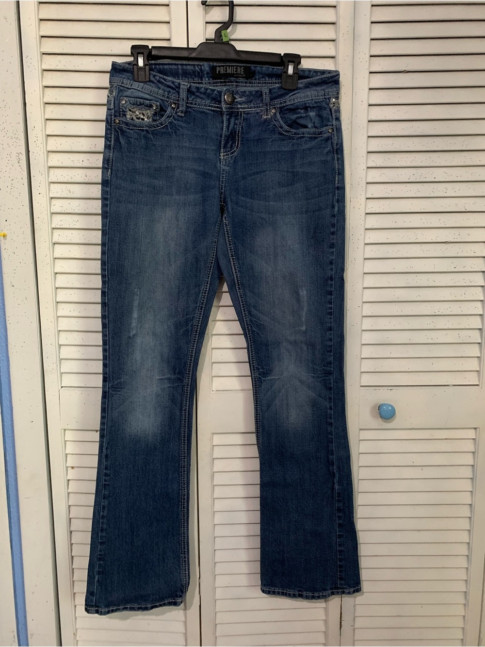 Premier by Rue 21 Mid Rise Boot Cut Bling Pocket Jeans